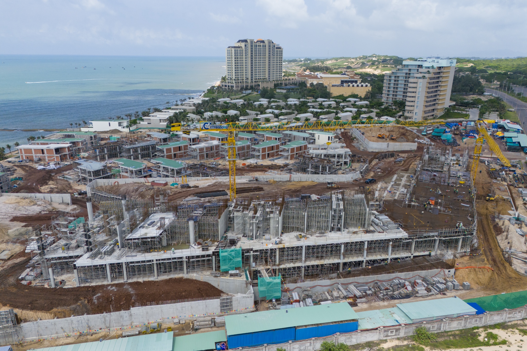 'Dai cong truong' bat dong san nghi duong o Ho Tram hinh anh