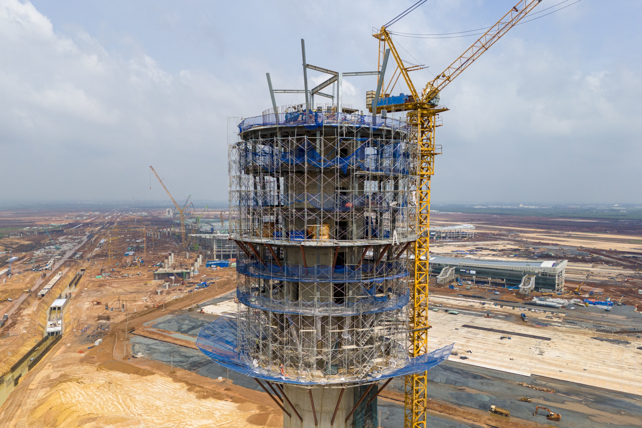 Can canh Thap khong luu 3.500 ty dong tai san bay Long Thanh hinh anh