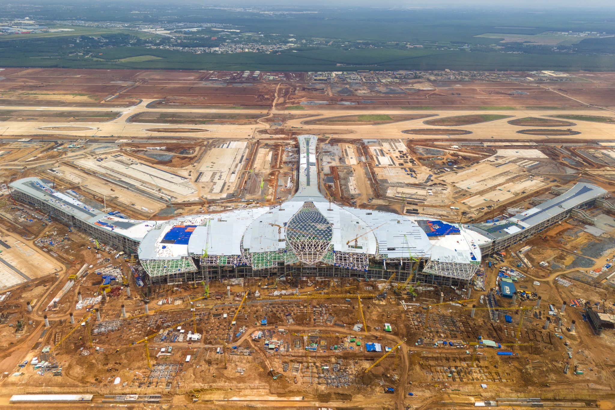 Dai cong truong san bay Long Thanh sau 4 nam thi cong hinh anh