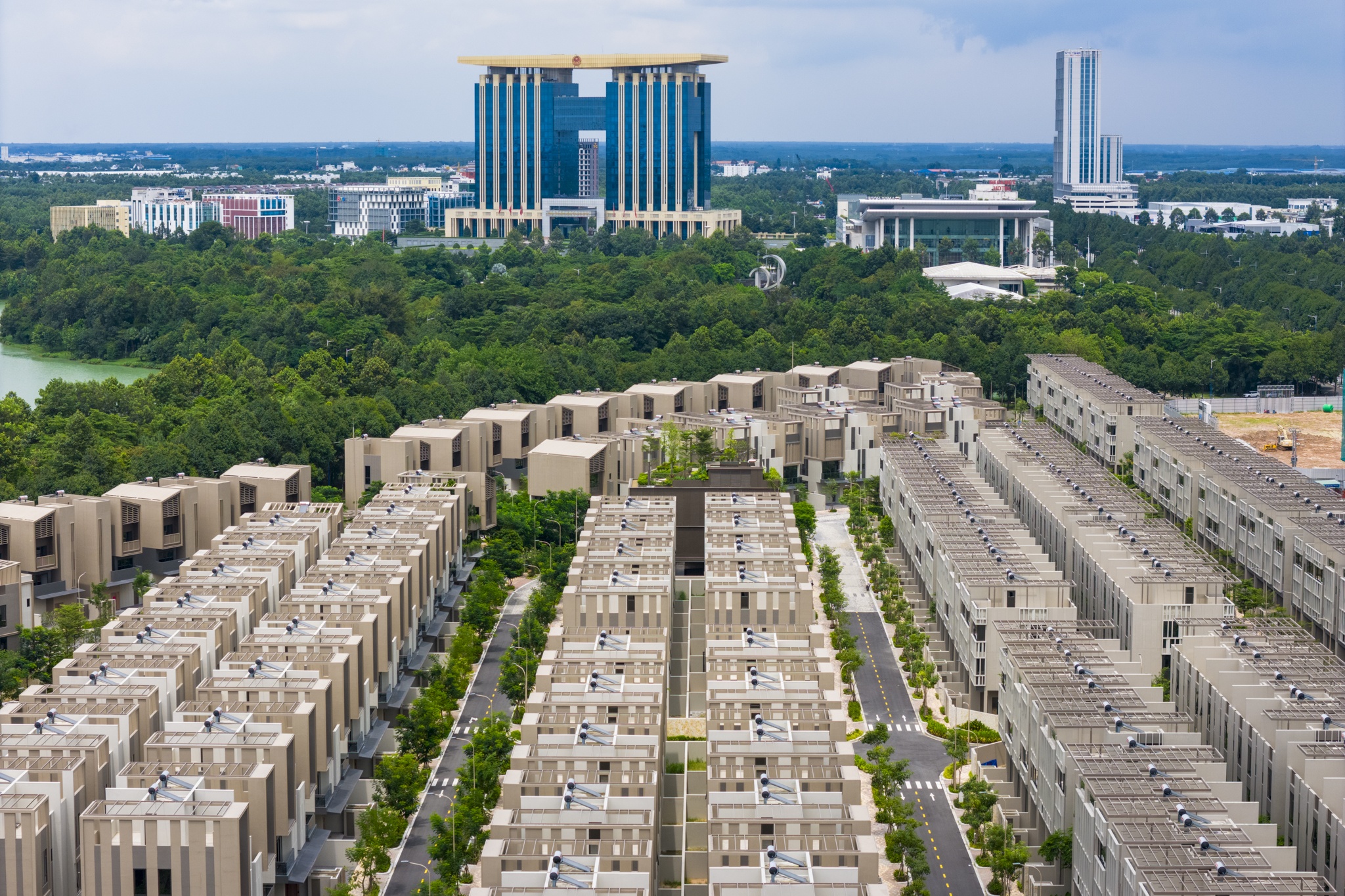 Can canh du an nha o TP.HCM lien quan vu xo day, gianh giat quyen mua hinh anh