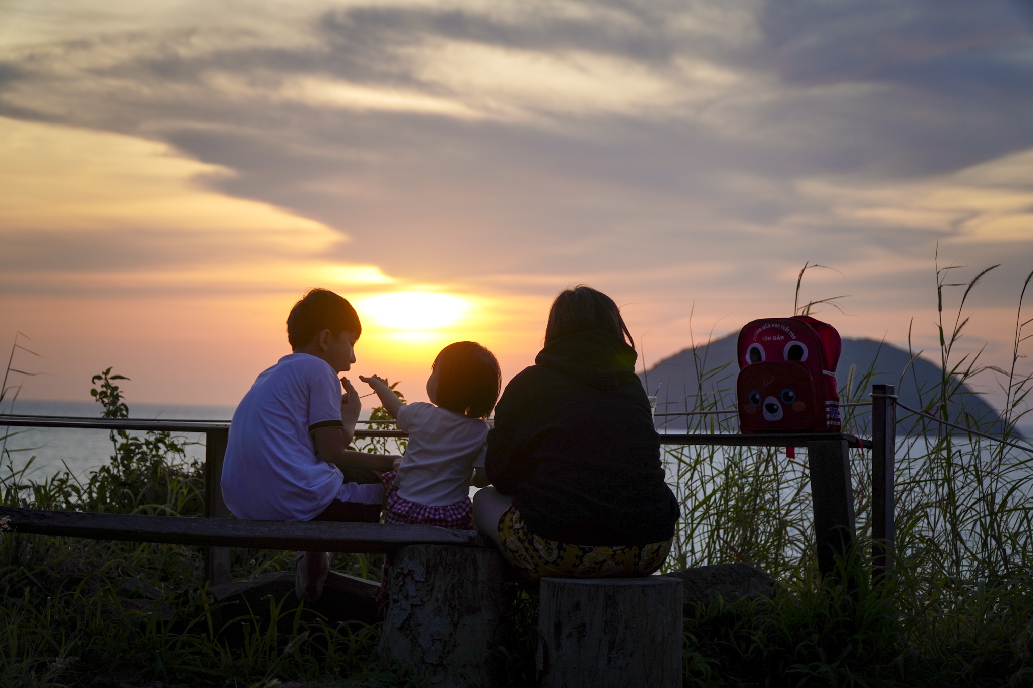 binh minh tai con dao anh 18