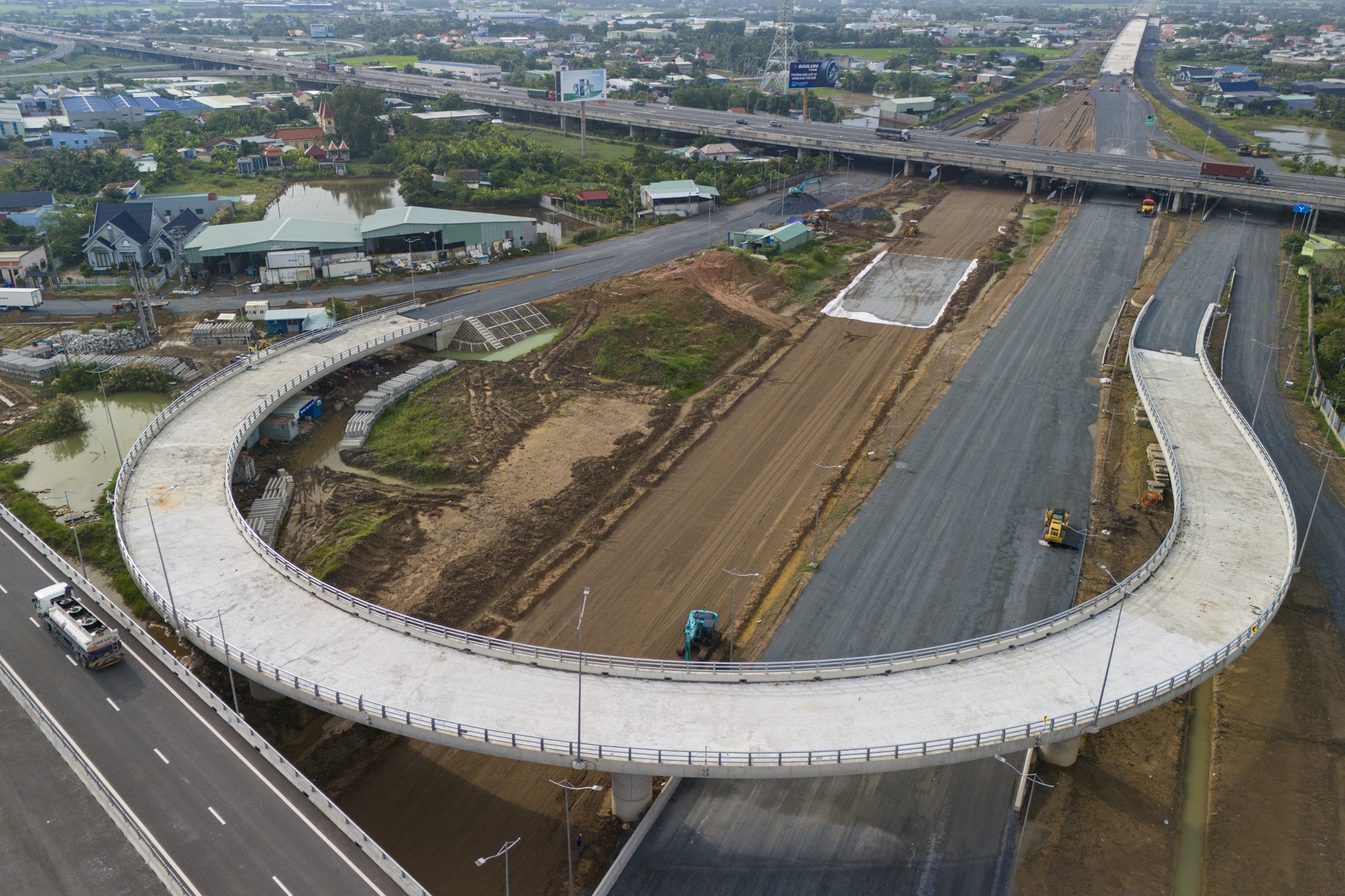 Nhung hinh anh moi nhat ve Vanh dai 3 TP.HCM doan qua Tay Ninh hinh anh