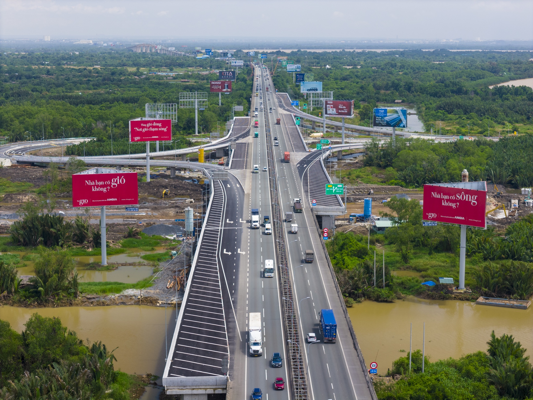 vanh dai 3 tren cao anh 19