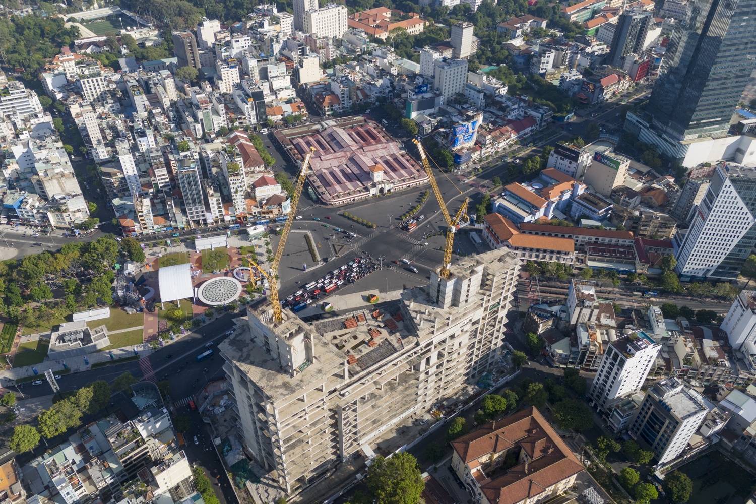 tu giac ben thanh anh 4