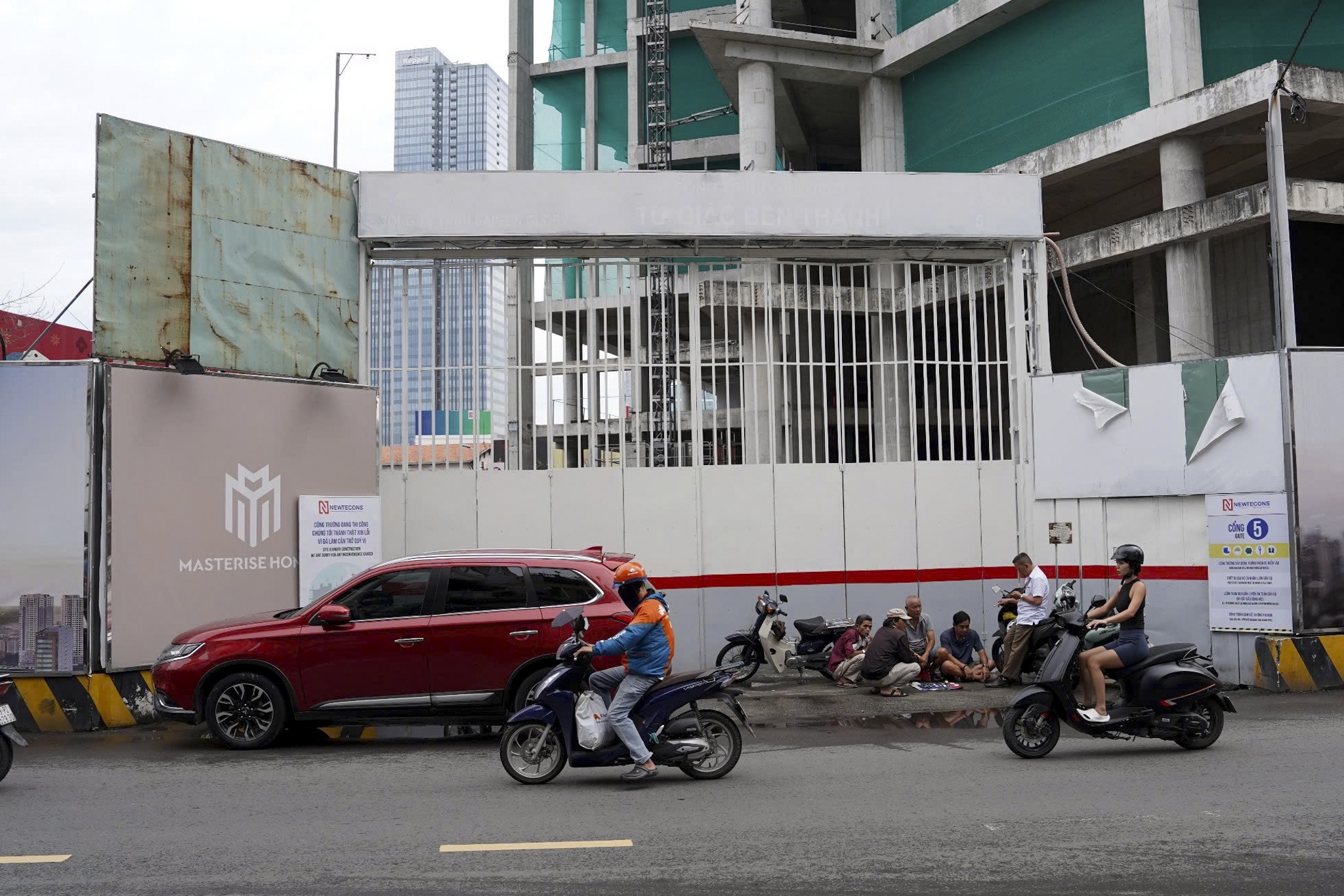 tu giac ben thanh anh 10