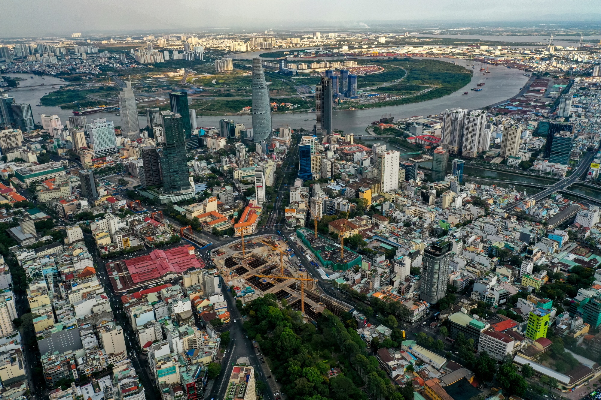 tu giac ben thanh anh 1