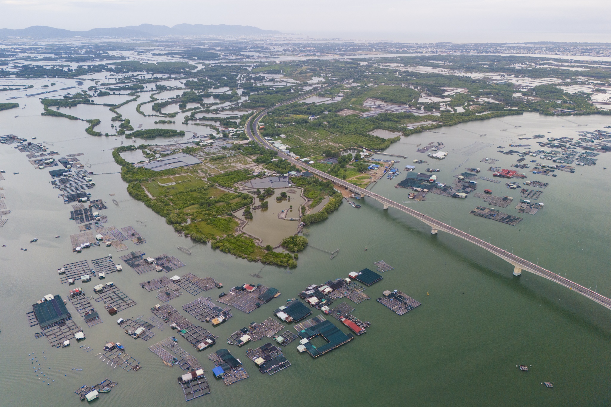 Hien trang hon dao rong gan 1.400 ha Sun Group de xuat dau tu o TP.HCM hinh anh