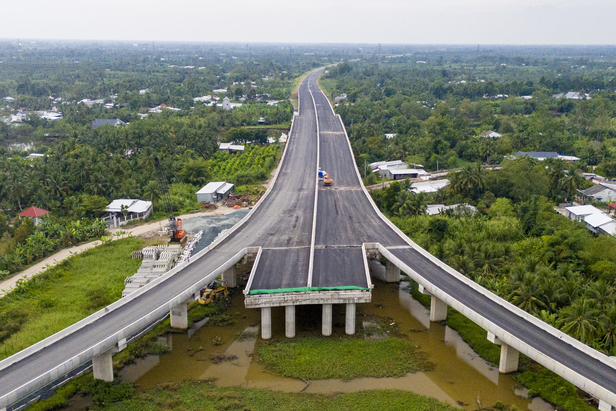 Tang toc toan tuyen, cao toc Can Tho - Ca Mau quyet can dich dung hen hinh anh