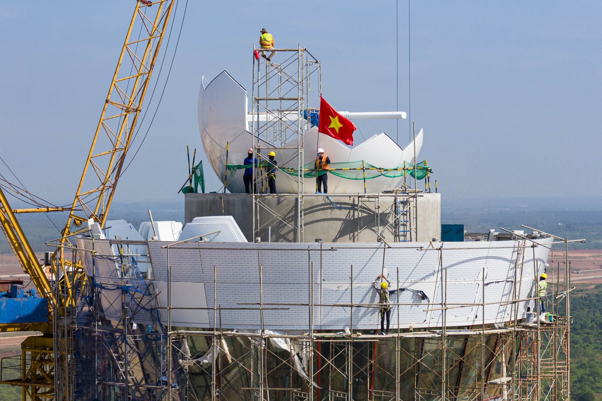 Can canh 'bo nao' san bay Long Thanh sap den ngay ve dich hinh anh