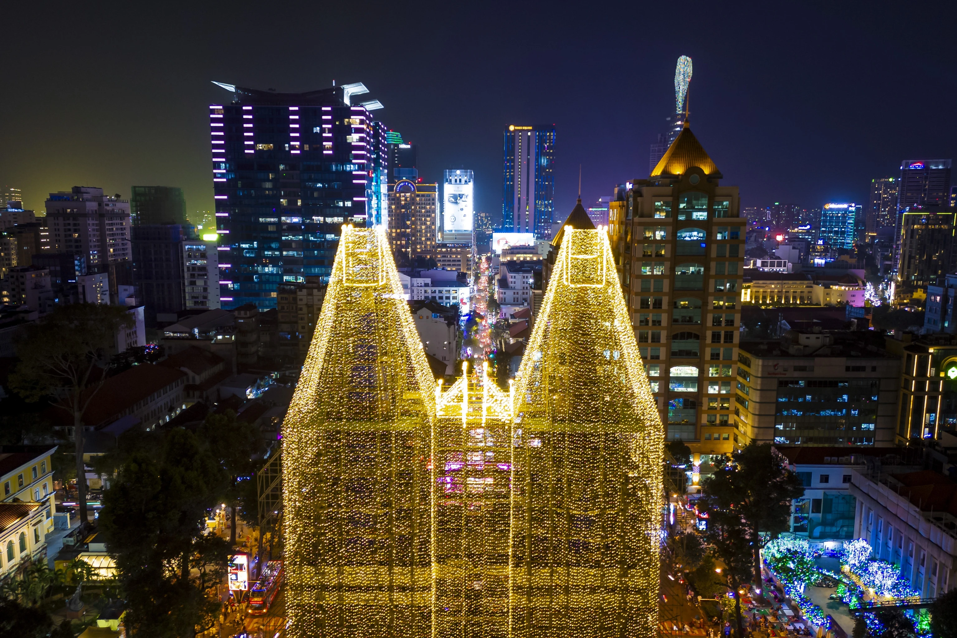 led nha tho duc ba anh 8