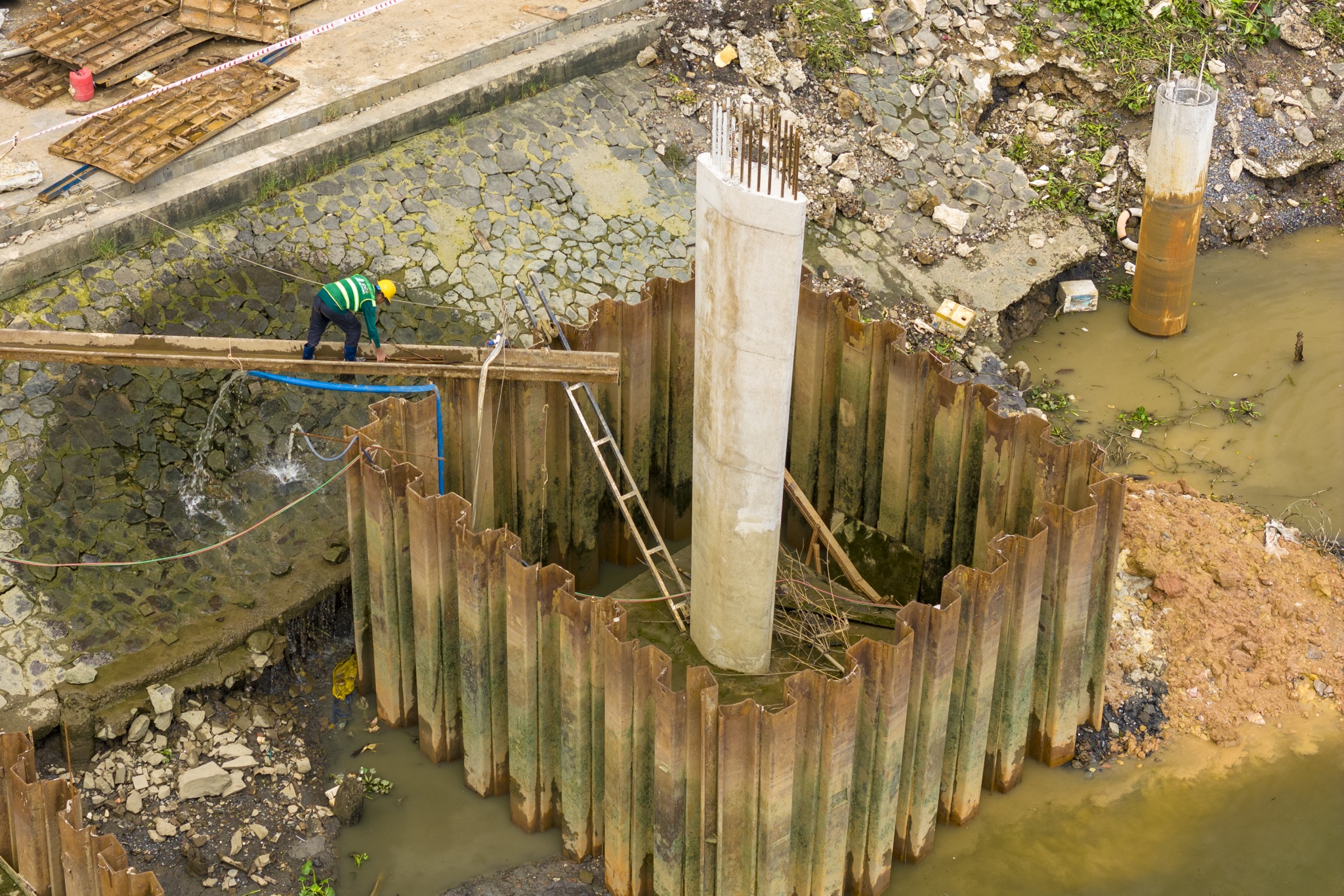 cau di bo sai gon anh 9