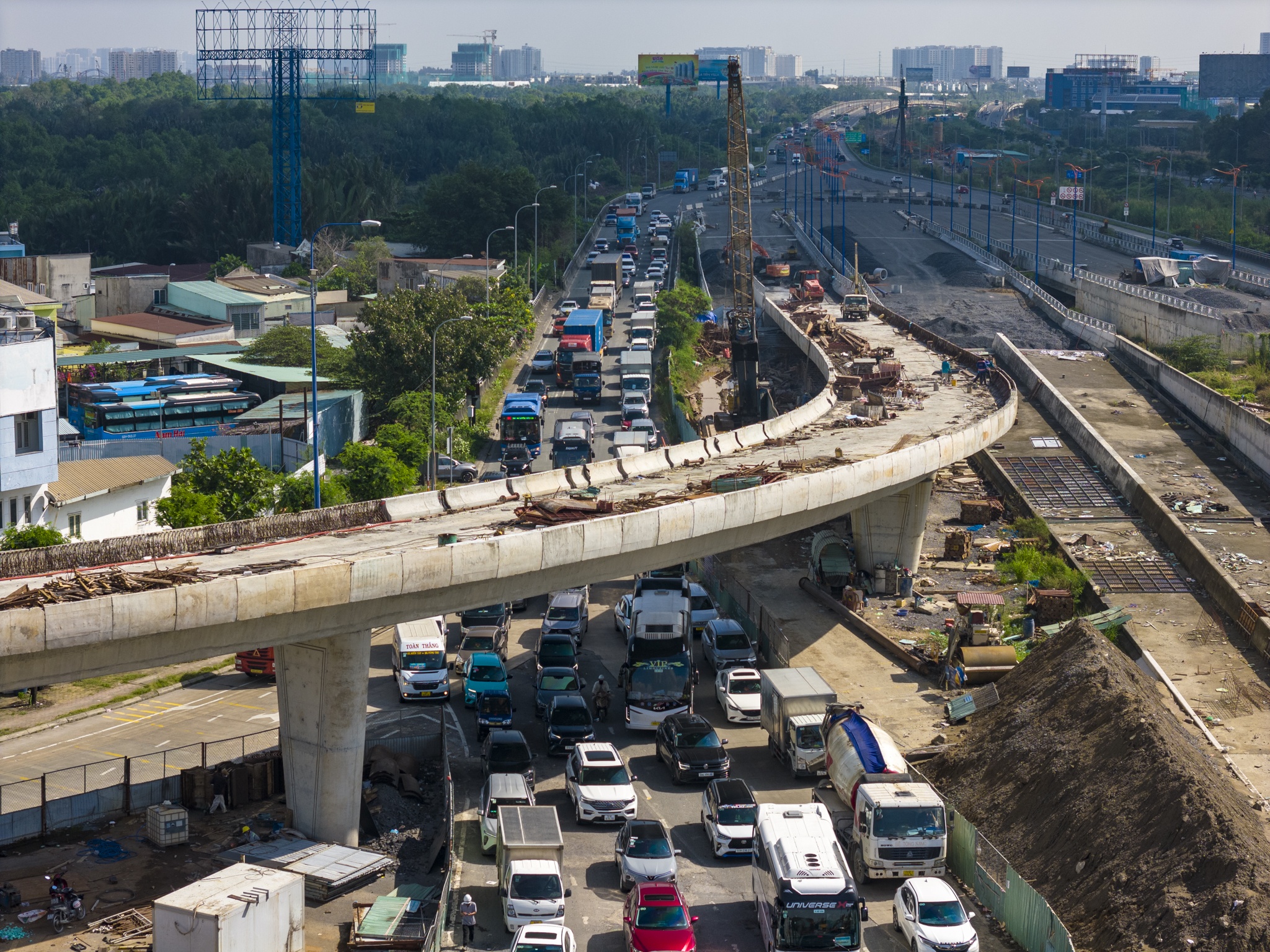 Can canh cau vuot N2 nut giao An Phu du kien thong xe trong nam nay hinh anh