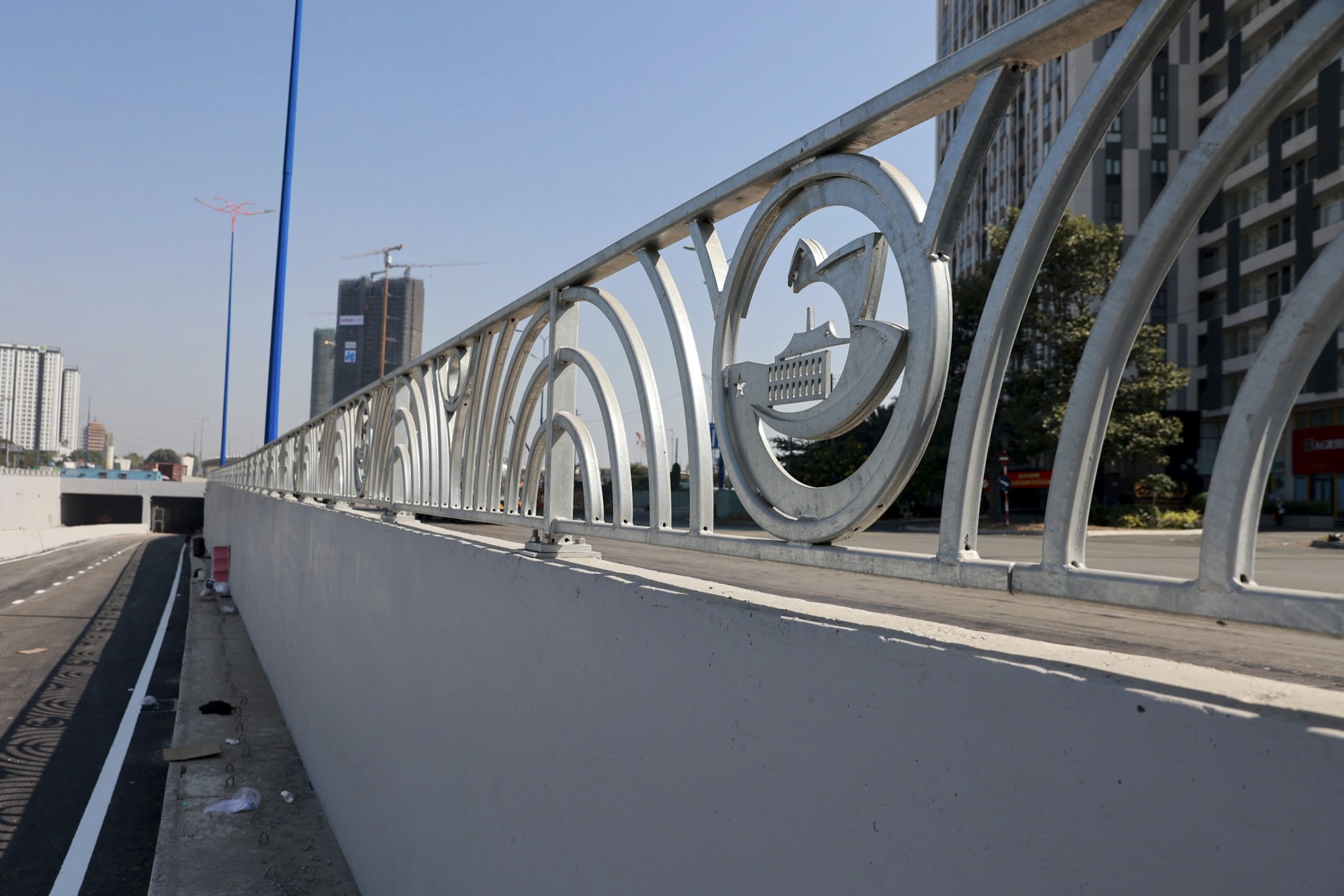 nut giao an phu anh 9