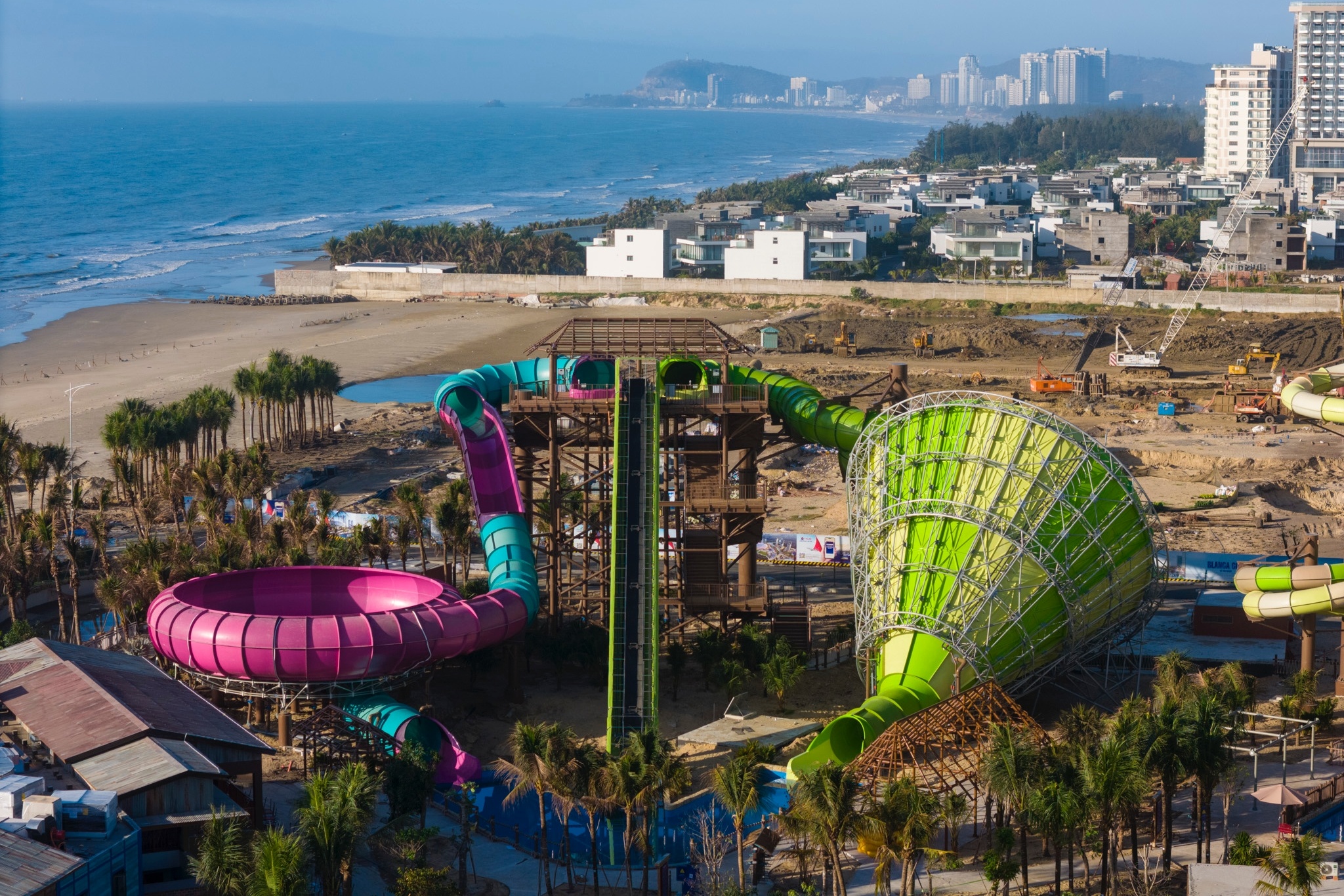 Cong vien nuoc co 2 ky luc the gioi tai Vung Tau hinh anh