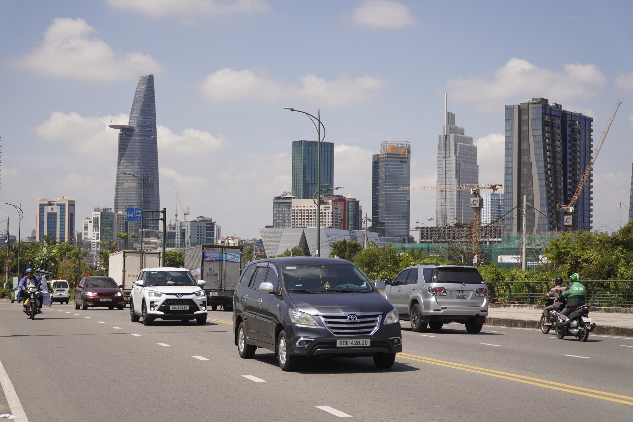 trung tam hanh chinh anh 9