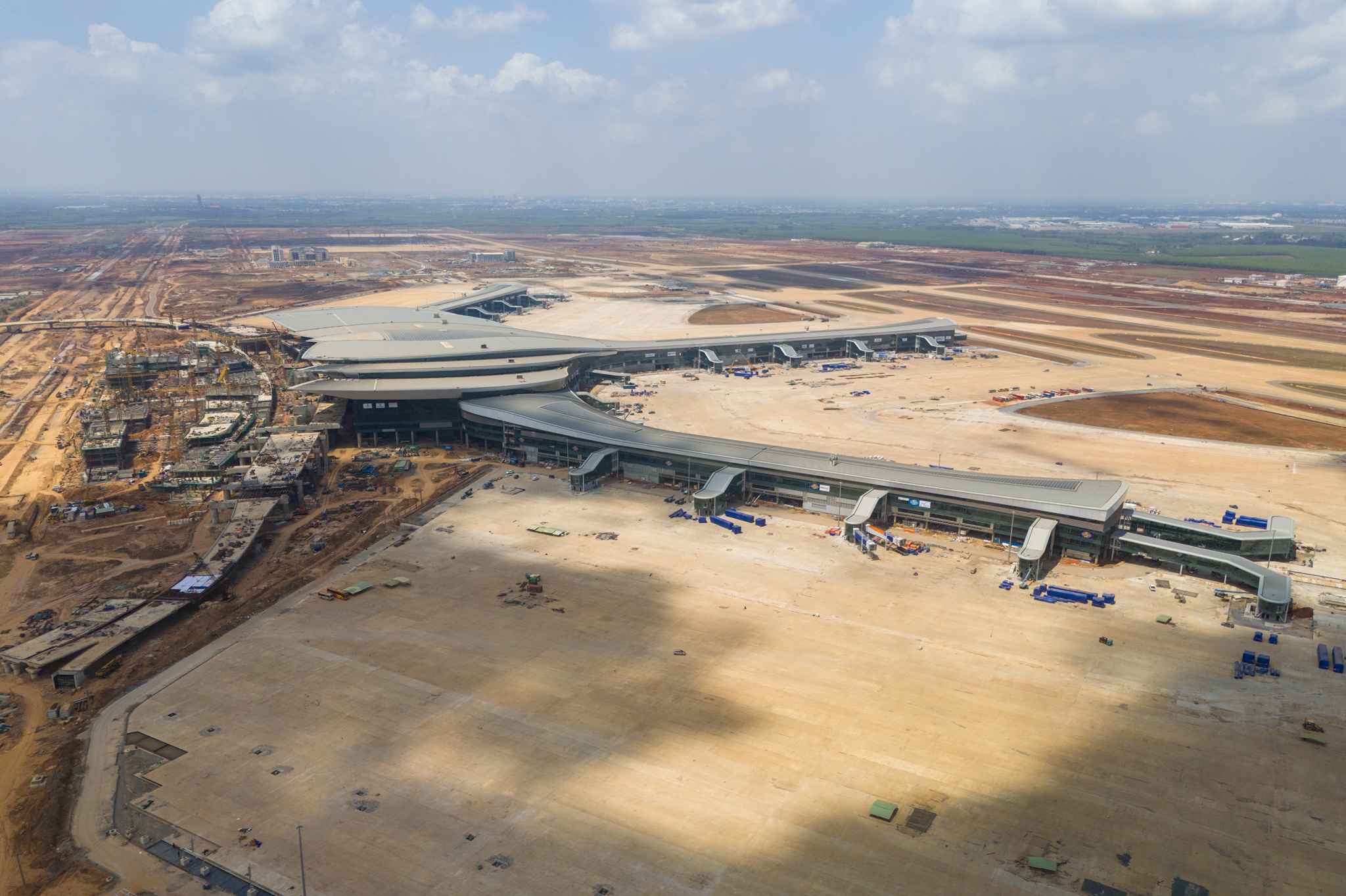 Hien trang san bay Long Thanh truoc moc van hanh thuong mai hinh anh