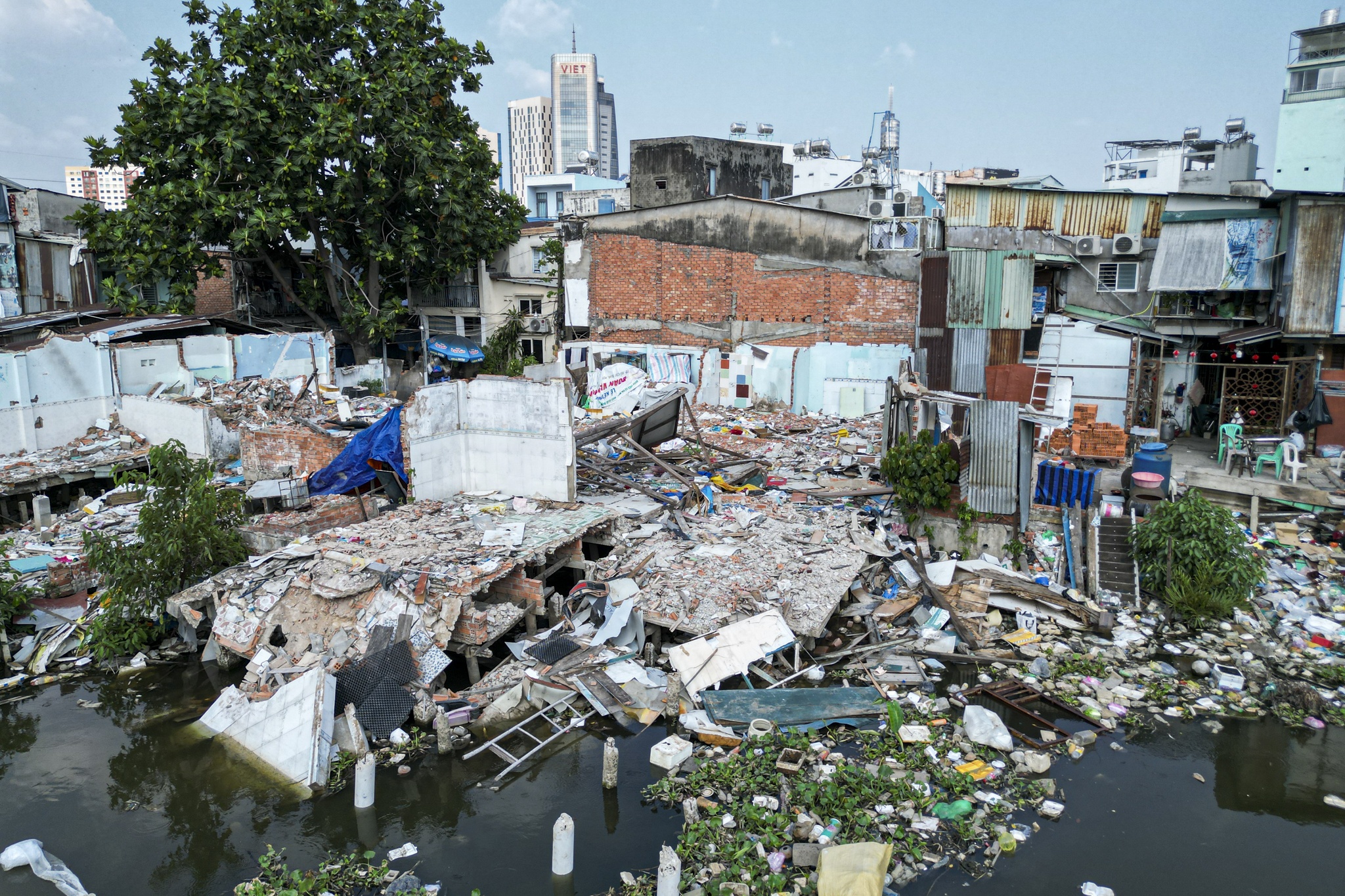 rach xuyen tam anh 3