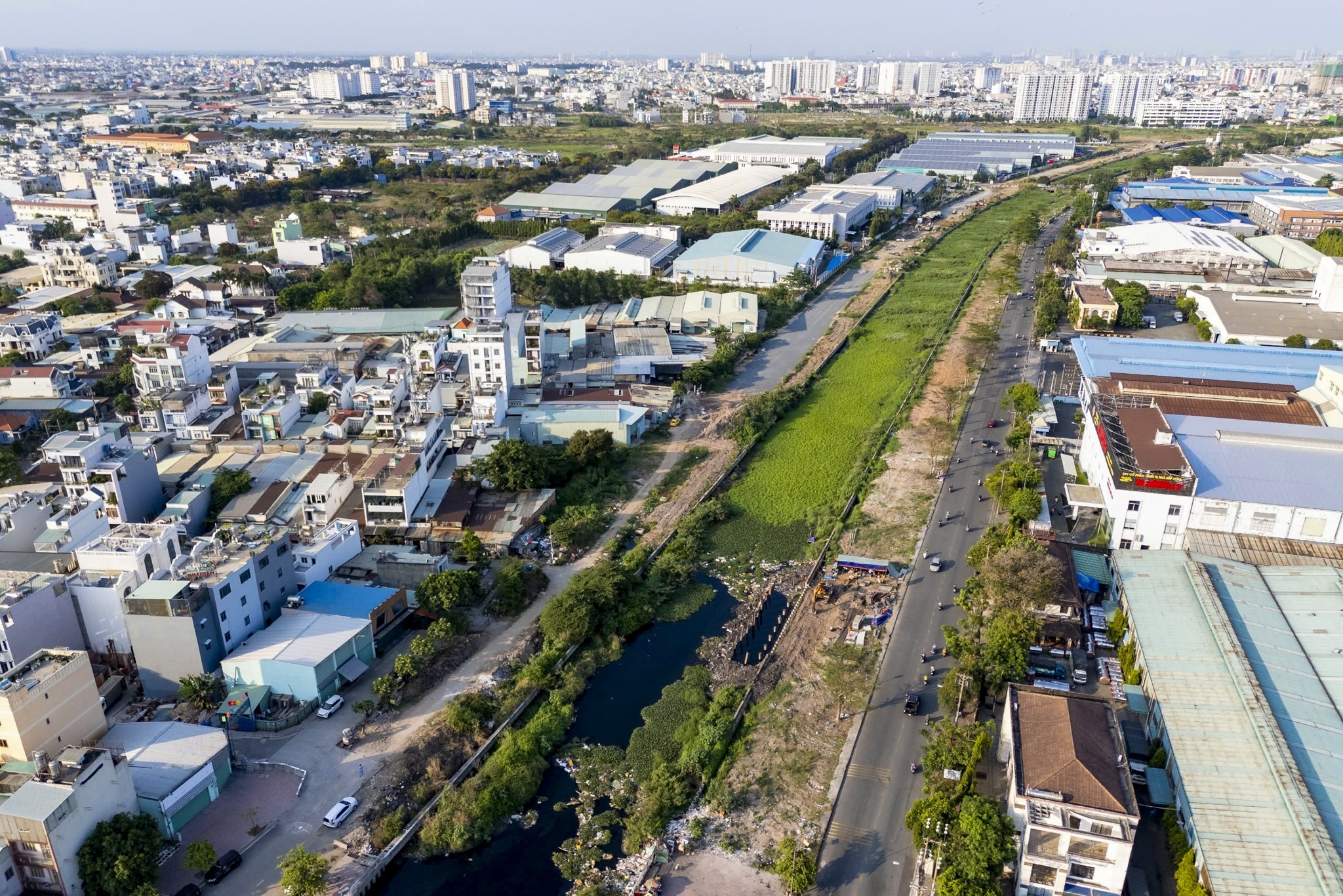 Du an cai tao kenh 9.000 ty o TP.HCM do dang sau hon 3 nam khoi cong hinh anh