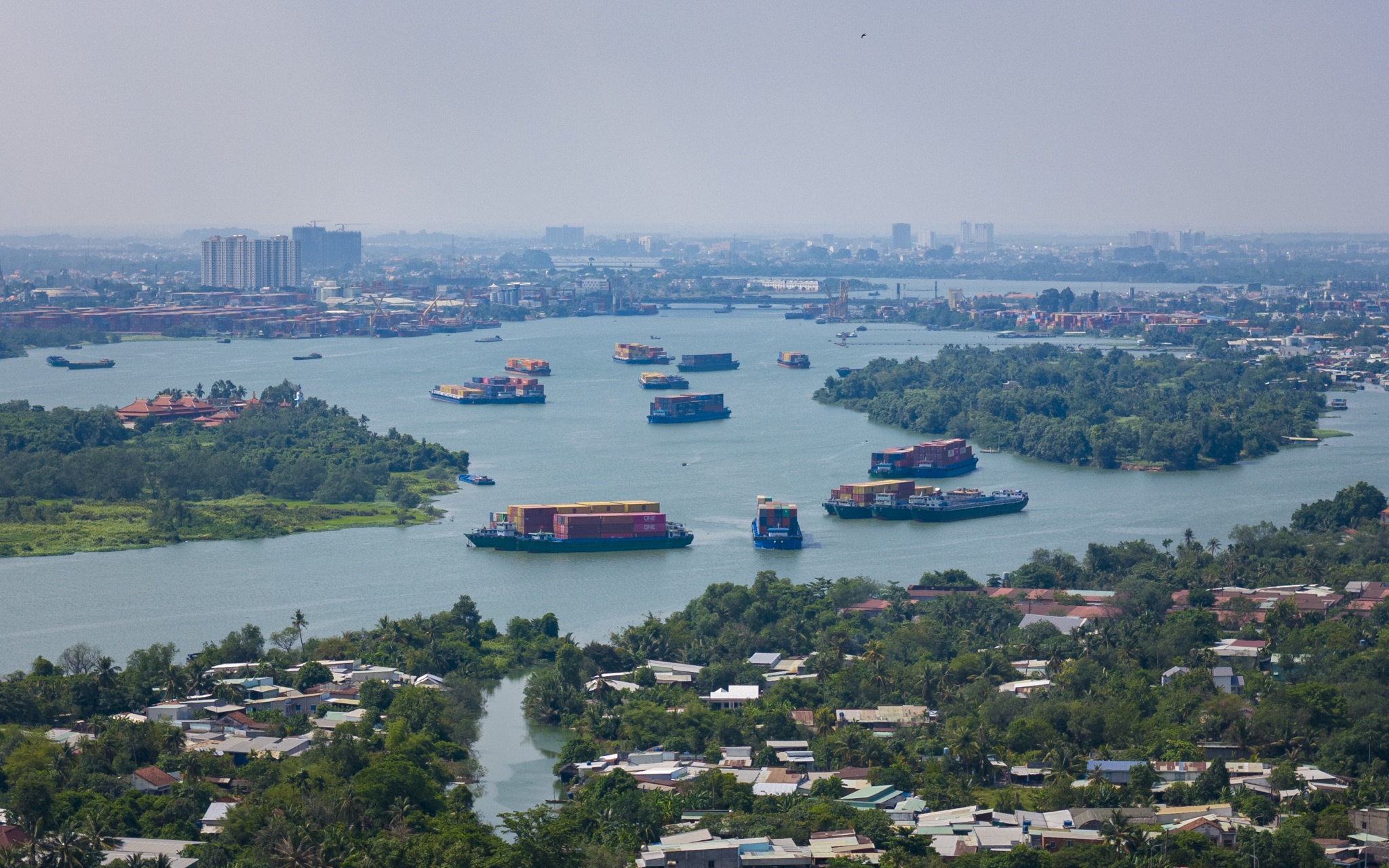 Vi sao kinh te Dong Nai tang truong vuot bac? hinh anh