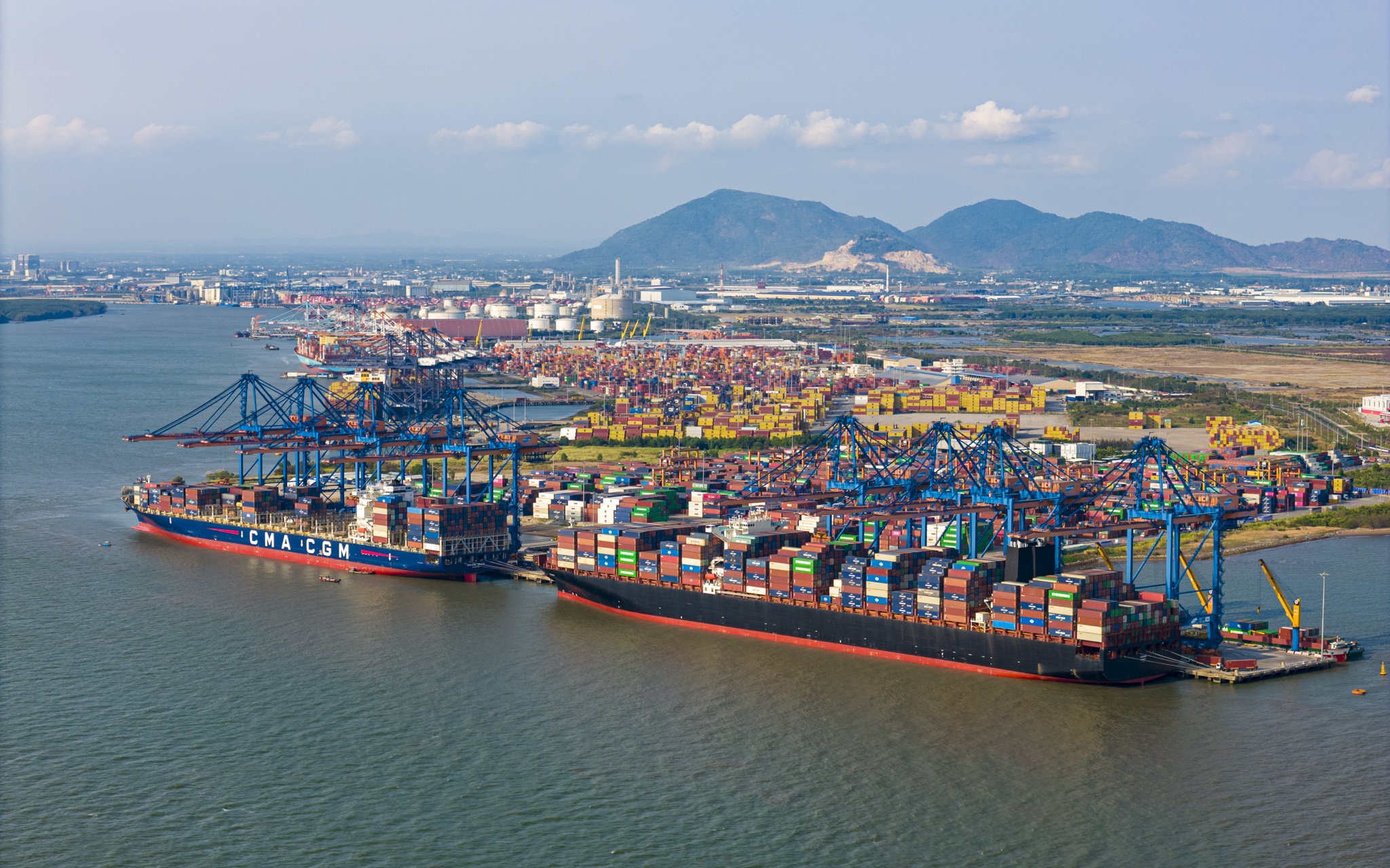 Tan thay cang bien hon 21.000 ty cua TP.HCM vua dong tho giai doan 2 hinh anh