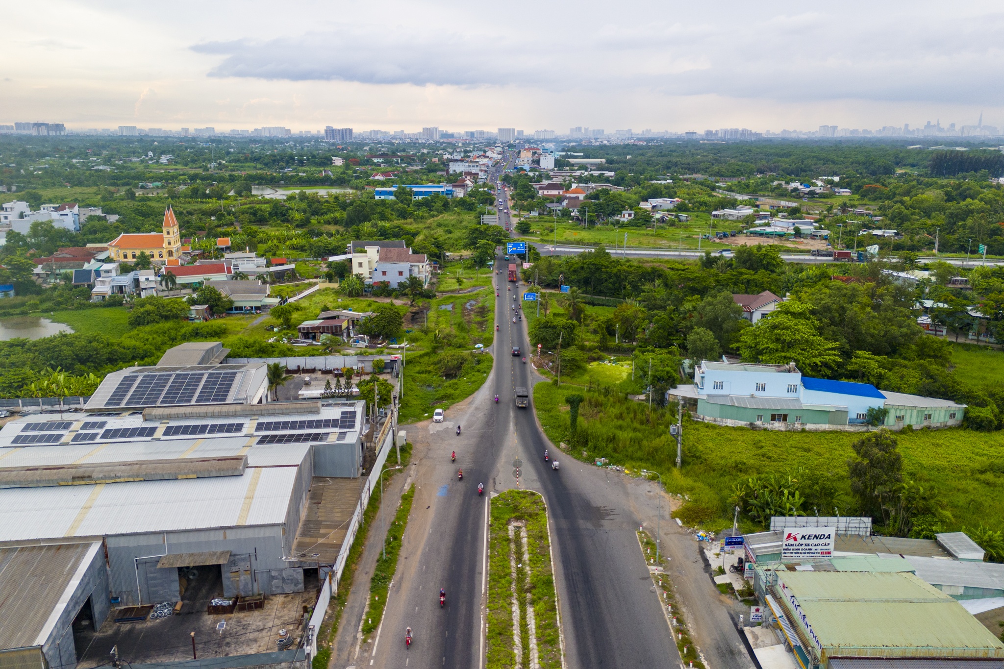 quoc lo 50 anh 1