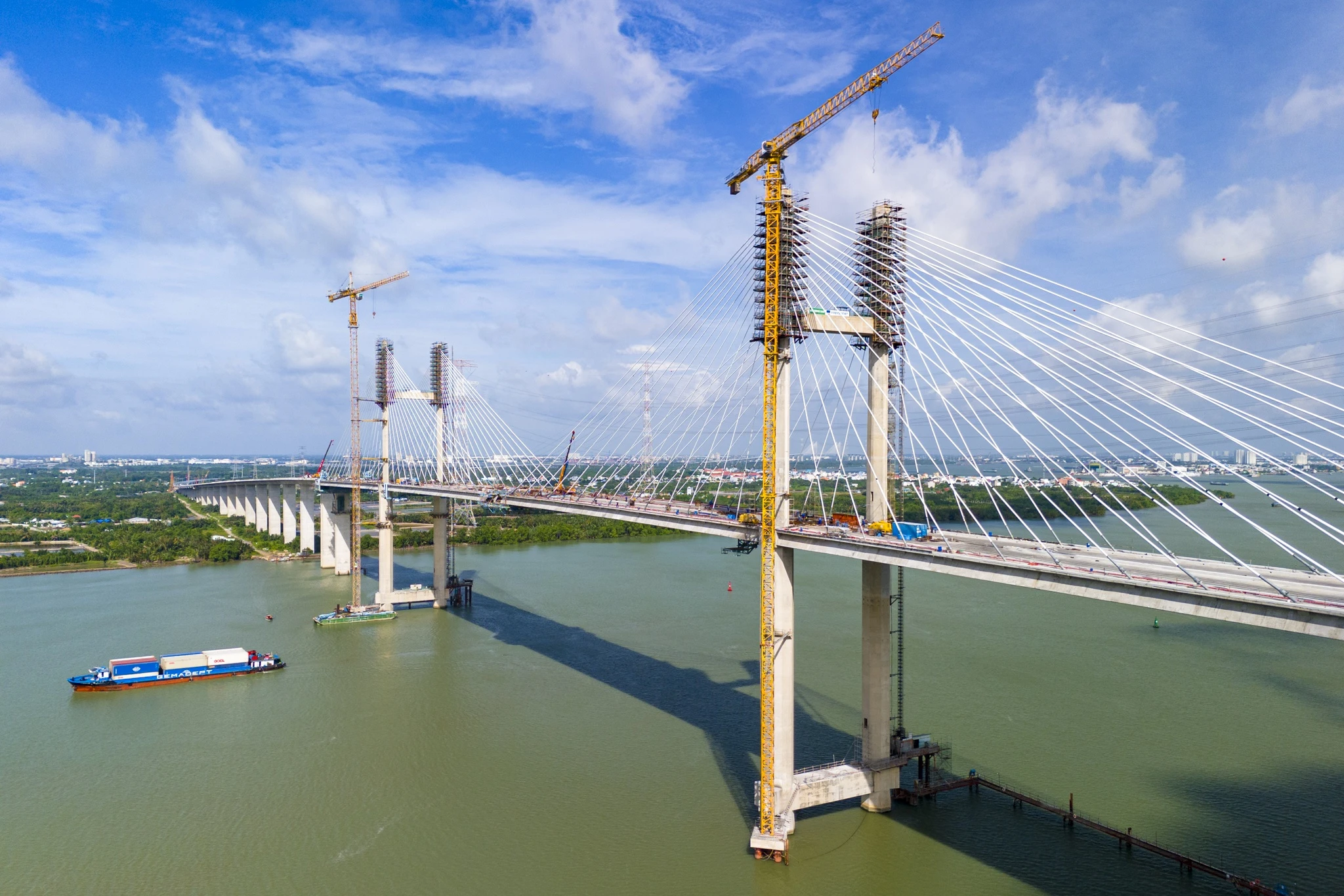 Cầu phước kh&aacute;nh ảnh 13