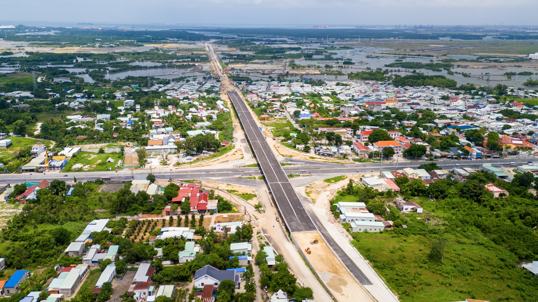 Flycam dọc tuyến đường nối cụm cảng Cái Mép - Thị Vải sắp khai thác