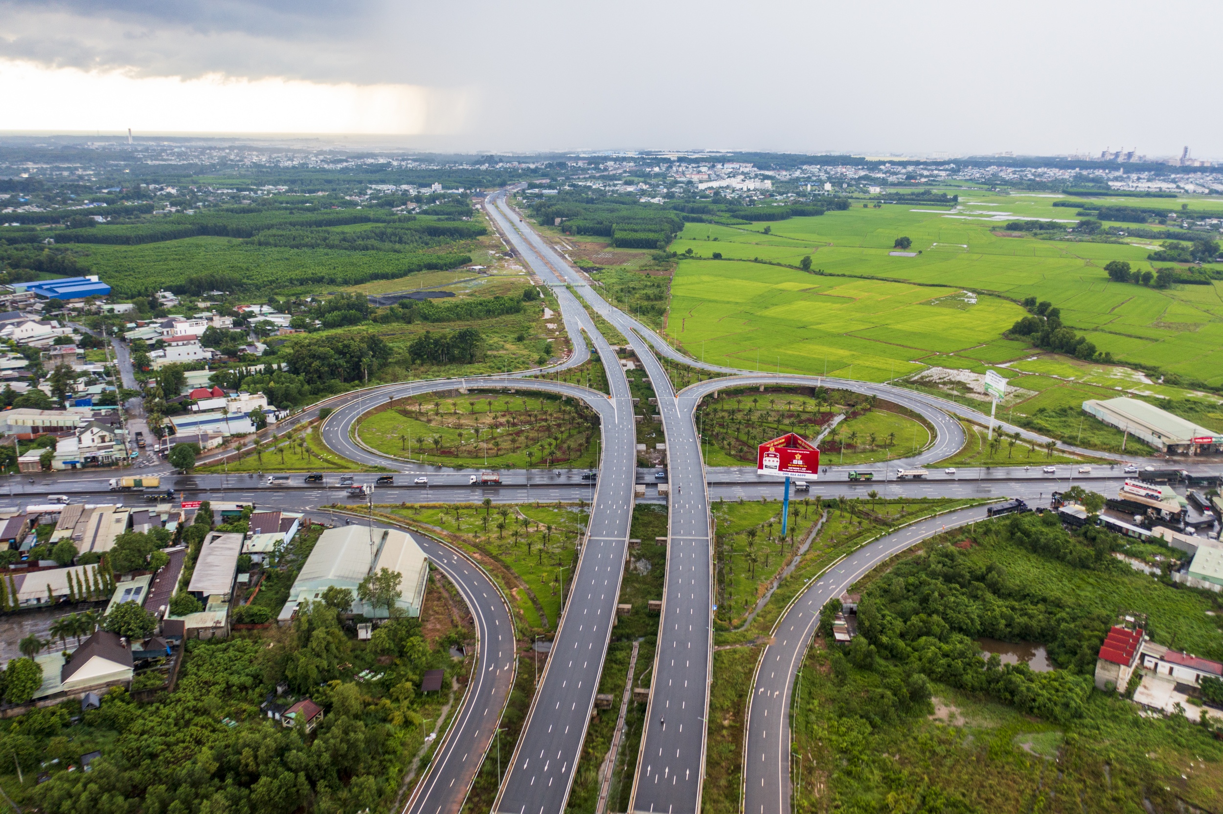 s&acirc;n bay long th&agrave;nh ảnh 13