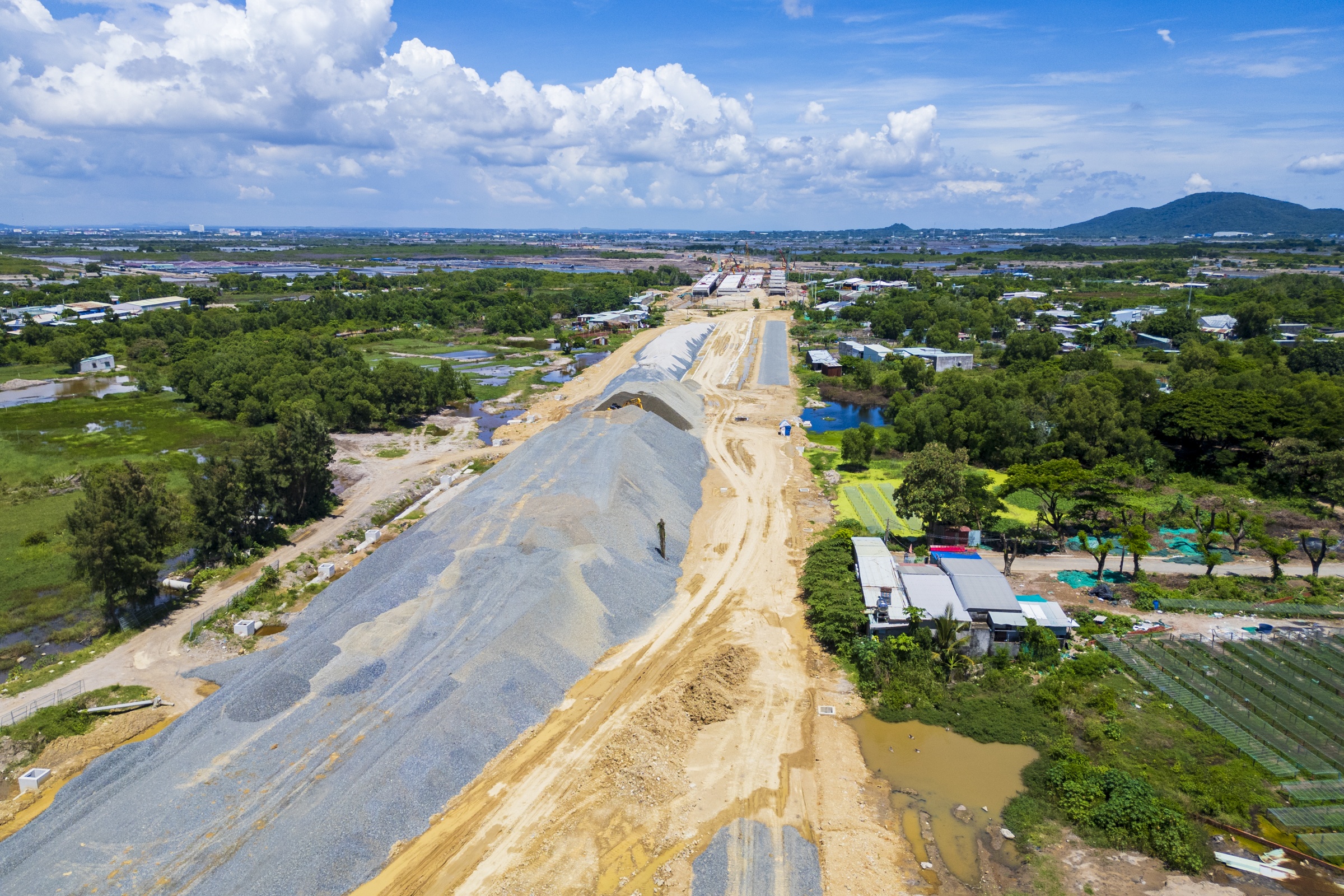 cao tốc bi&ecirc;n h&ograve;a ảnh 7