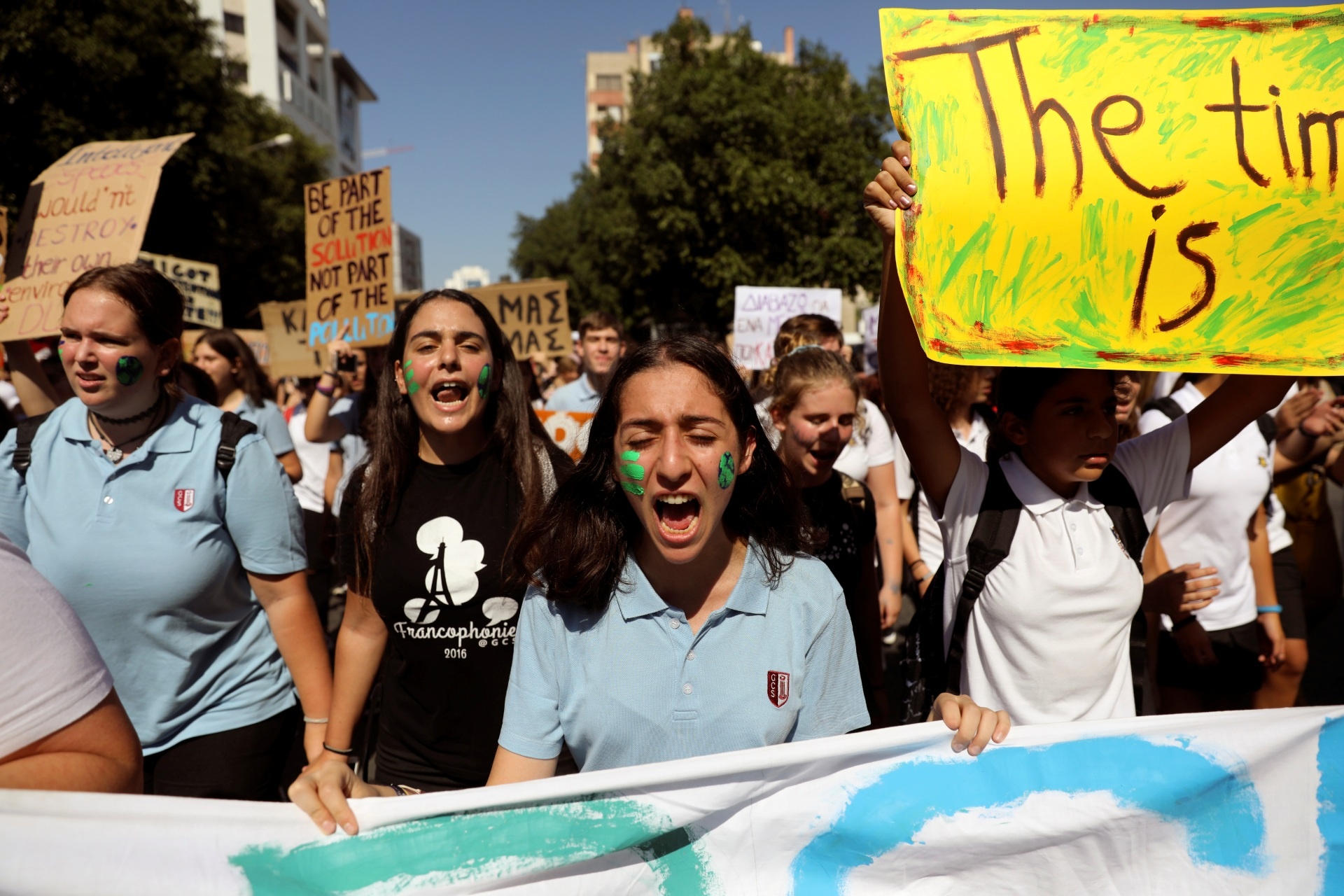 bieu tinh bien doi khi hau anh 1