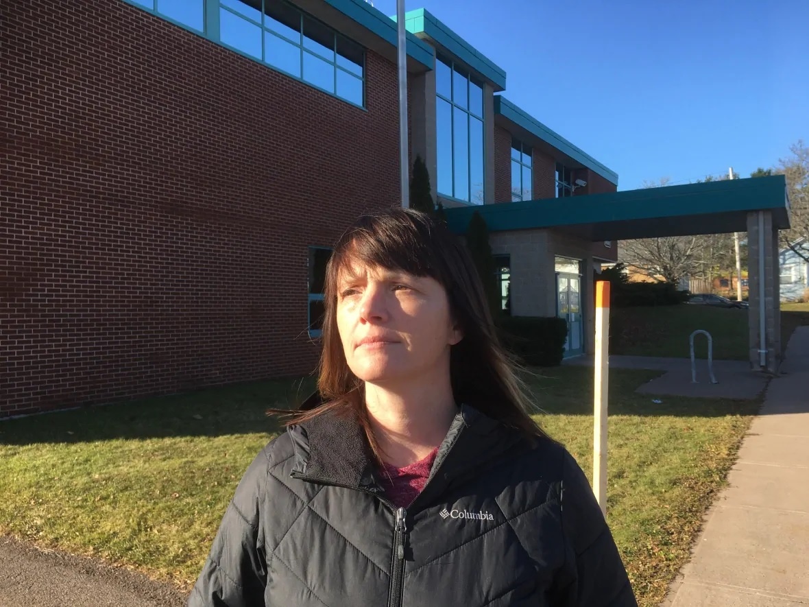 khoa than,  khieu dam,  tre em,  cap doi,  khoa than tre em anh 1