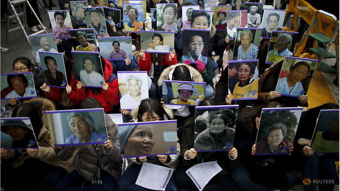 He lo ve doi hoi '1 phu nu mua vui phuc vu 70 binh si Nhat' hinh anh