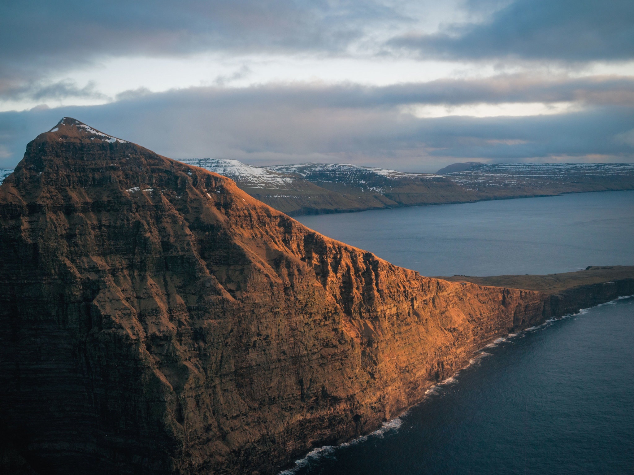 canh tranh My - Trung anh 2