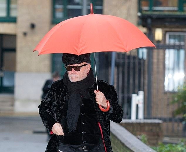 Co gai Viet bi sao nhac pop Anh cuong hiep khoi kien ra toa London hinh anh