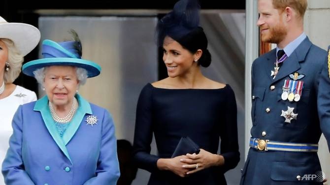 Vo chong Hoang tu Harry bi chi trich sau hop khan hoang gia hinh anh