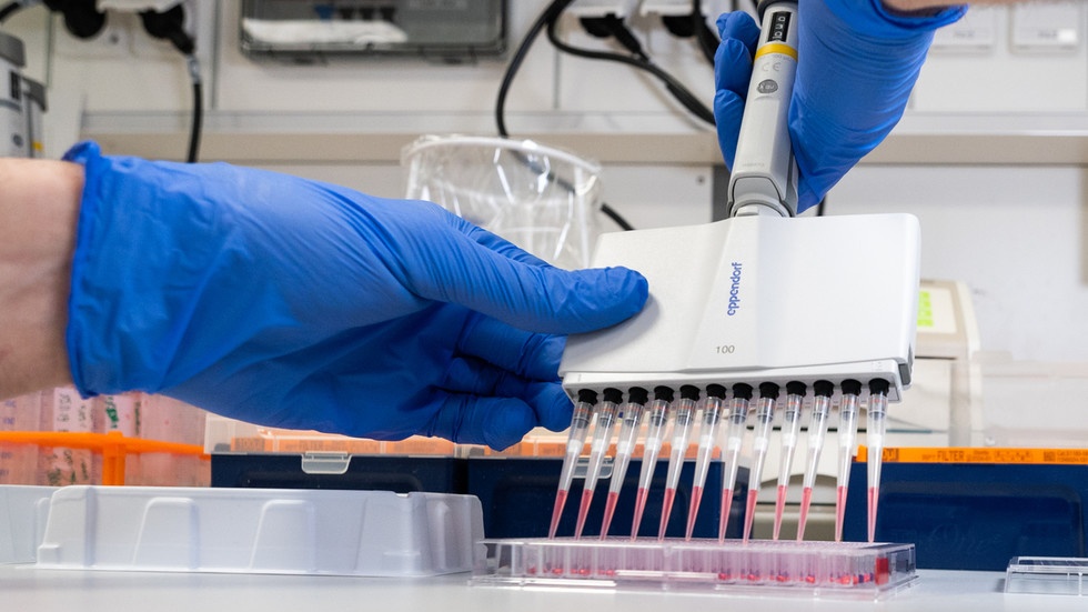 Nga cong bo bo 3 loai thuoc chong virus corona Vu Han hinh anh