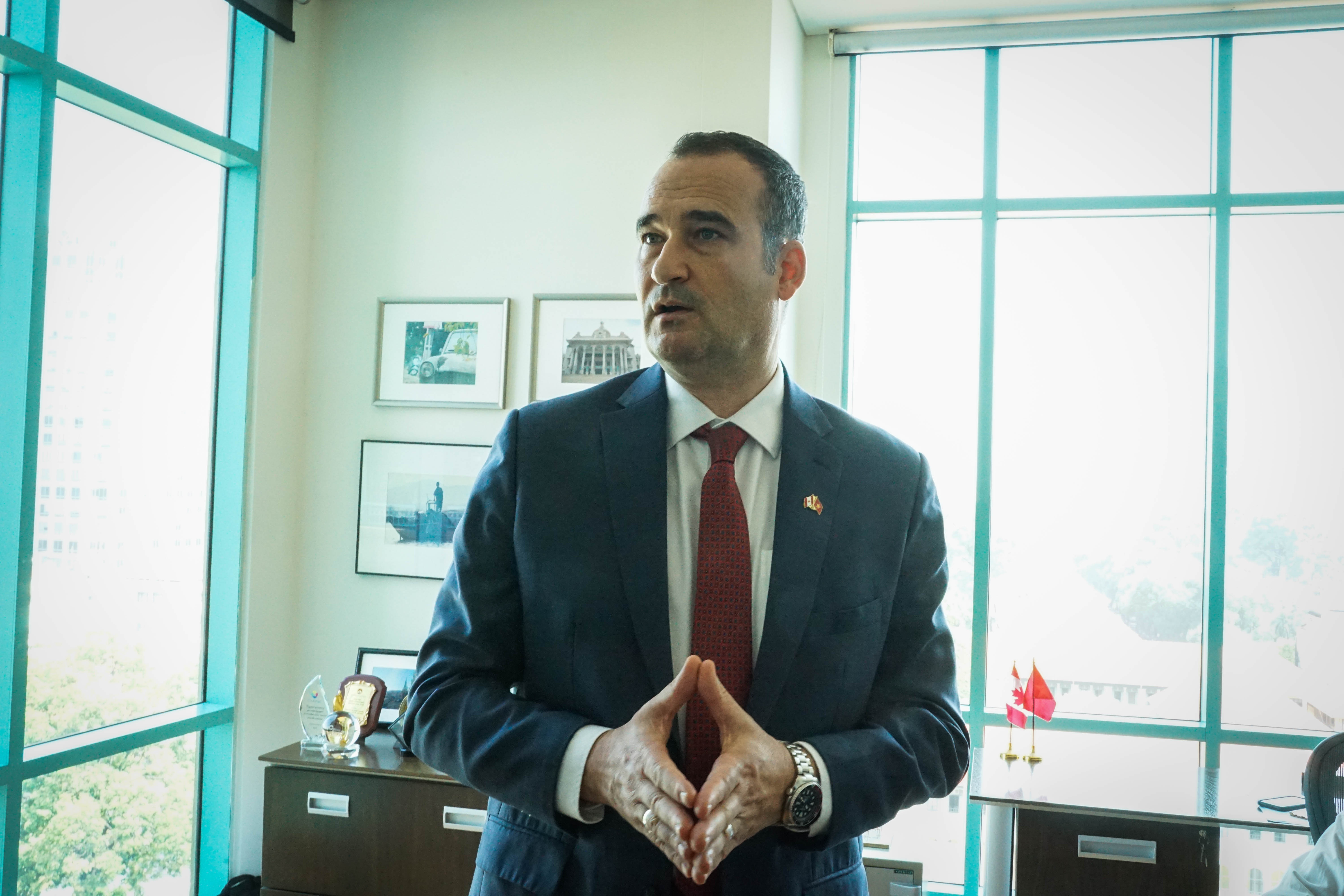 mot ngay lam Tong Lanh su anh 6