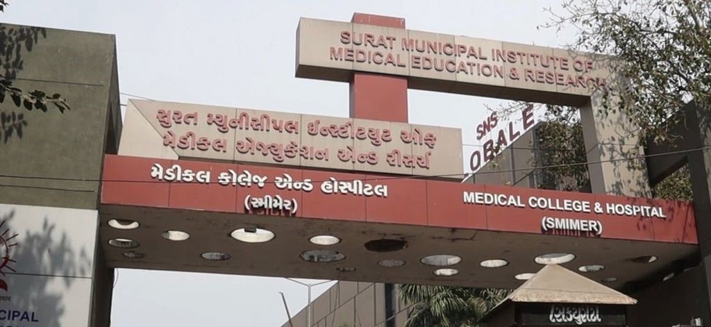 Thuc tap sinh buc xuc vi phai coi do, kiem tra vung kin de xin viec hinh anh