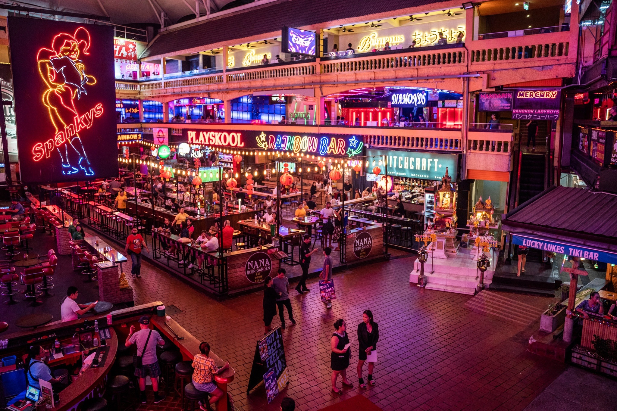 Dong Nam A chay dua chong dich sau 'qua bom' lay nhiem o Malaysia hinh anh