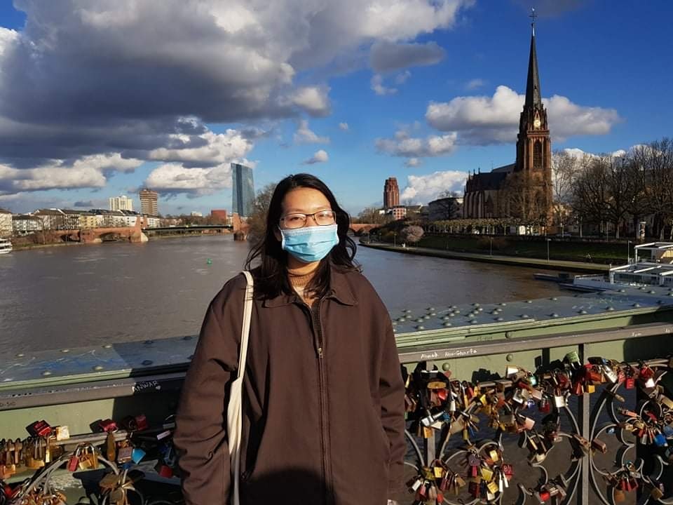 'O day khong ai mang khau trang, ho con nem bat lua vao nguoi deo' hinh anh