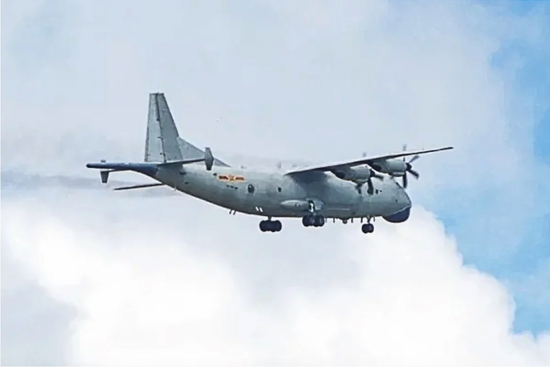 Hai quan Trung Quoc tap tran chong tau ngam o Bien Dong hinh anh