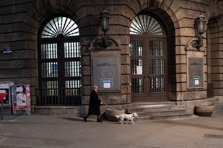 the gioi vang nguoi trong dich anh 3