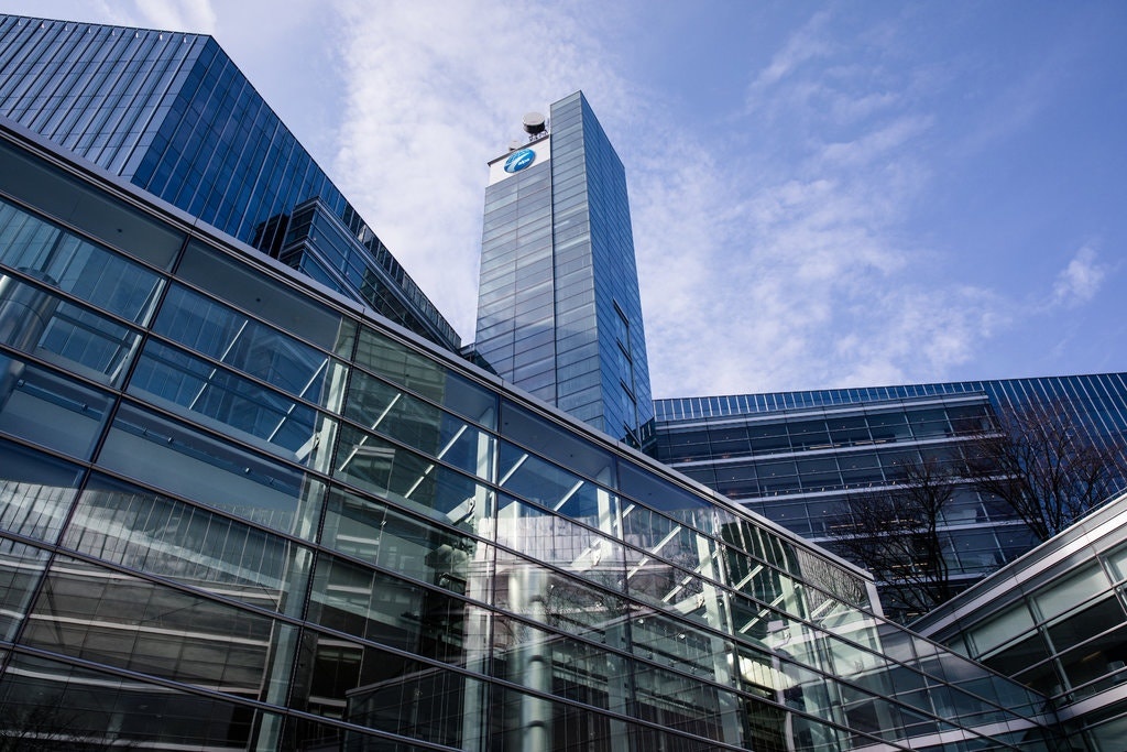 28.000 nhan vien bao chi My mat viec va giam luong giua mua dich hinh anh