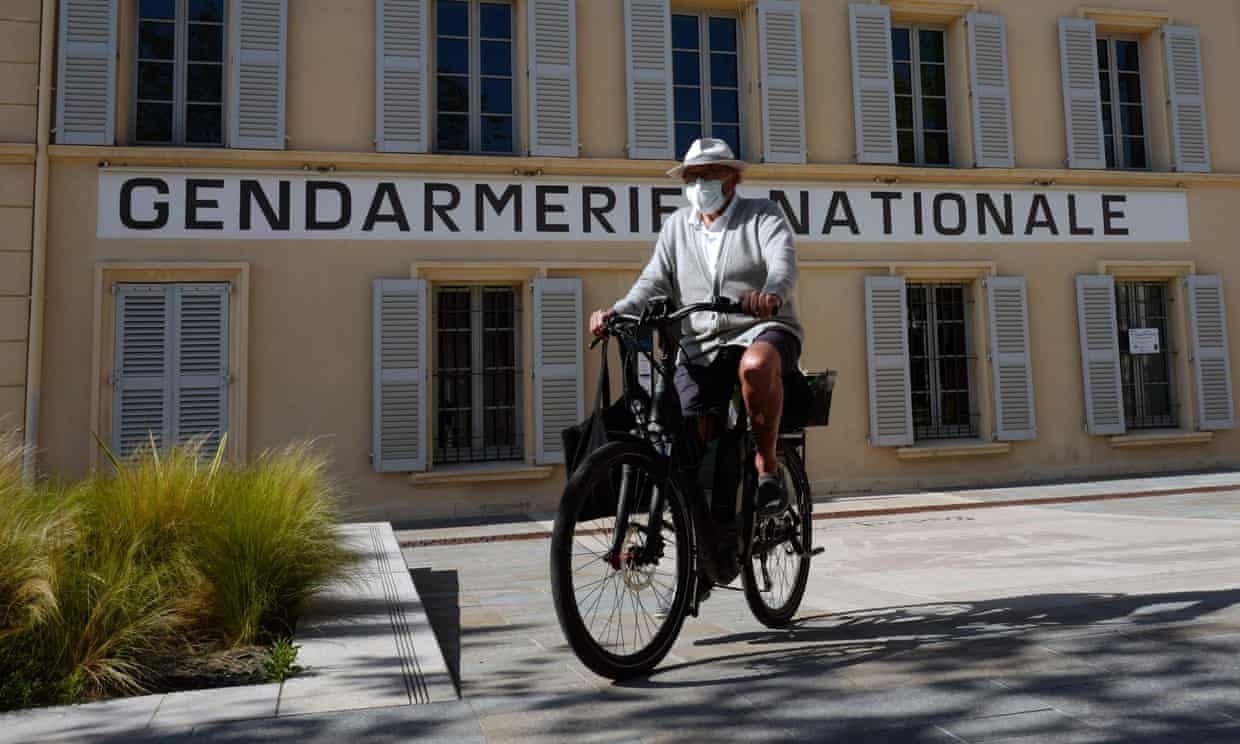 Gioi sieu giau o Phap gay phan no vi be boi 'xet nghiem rieng' hinh anh