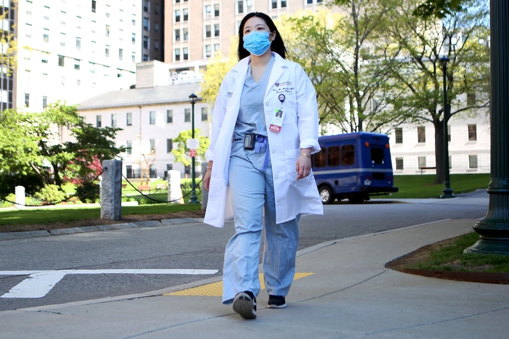 ky thi nguoi My goc A anh 2