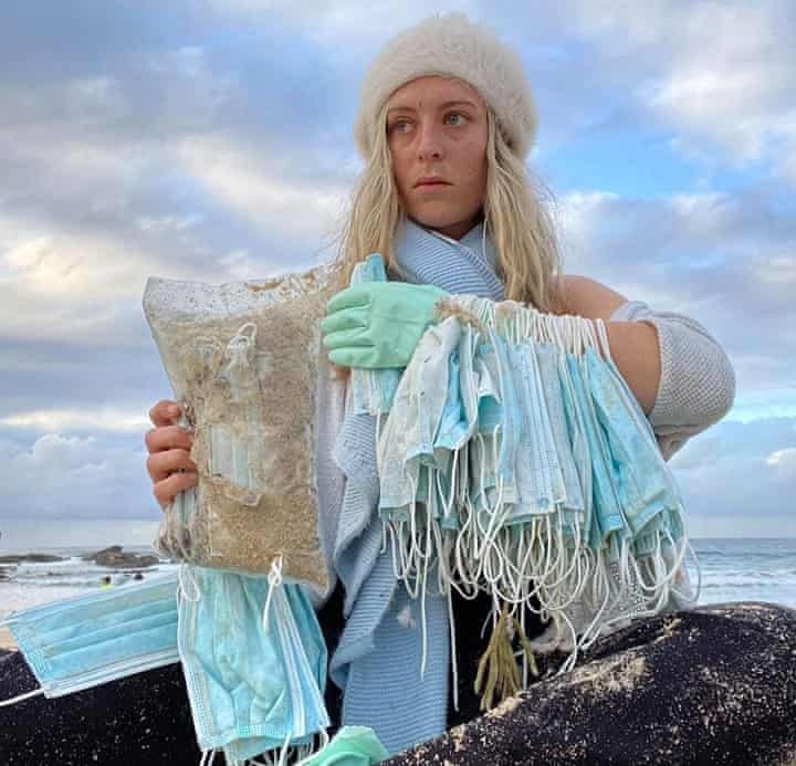 container khau trang roi khoi tau,  roi container anh 1