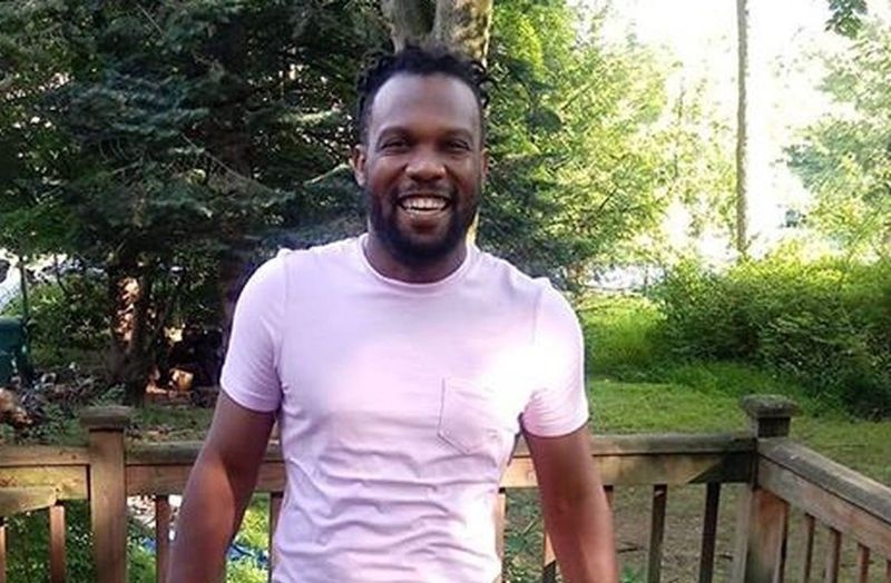 Nguoi dan ong da den bi ban chet khi canh sat yeu cau dung xe o My hinh anh