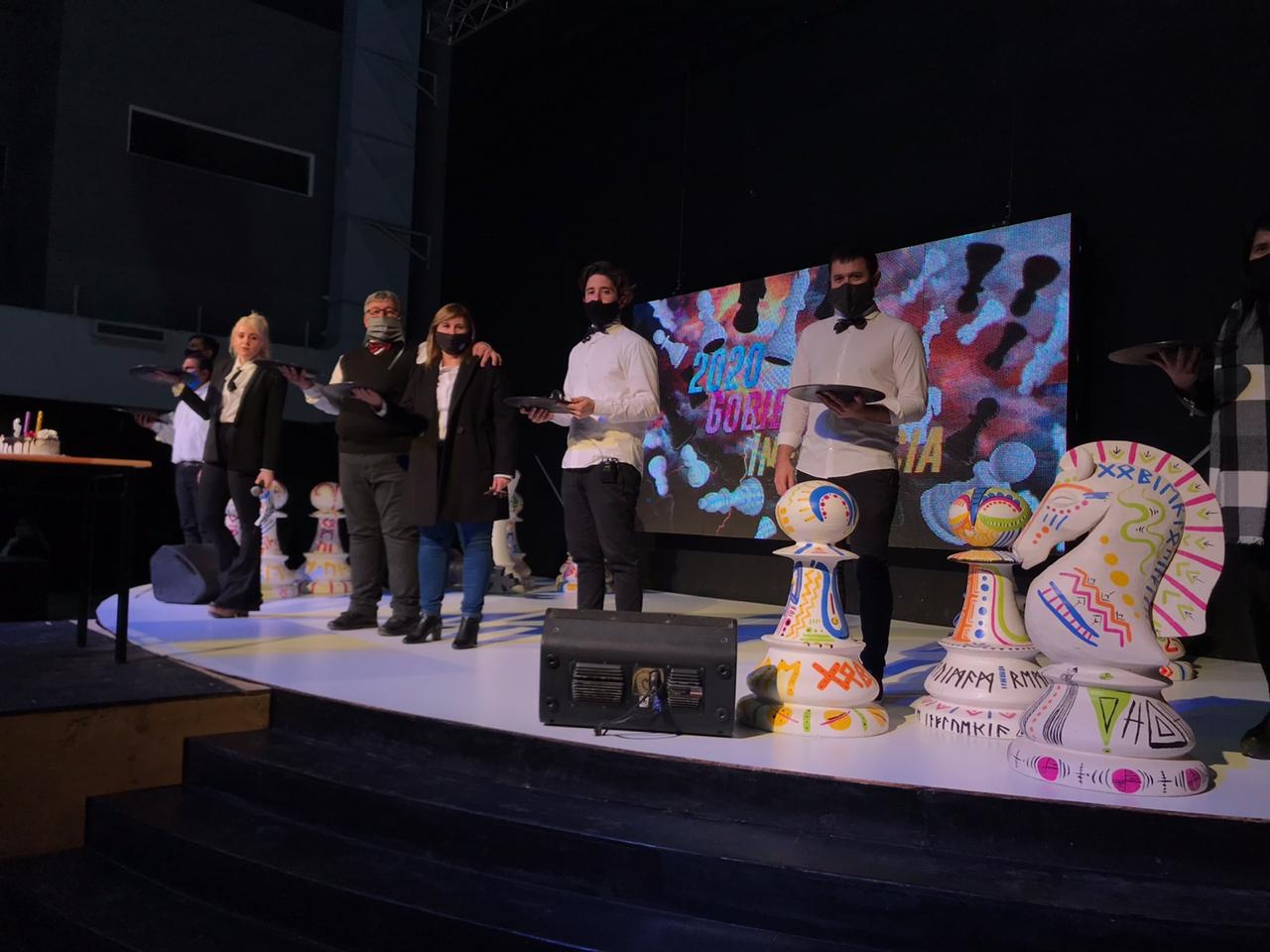 Nha tho bien thanh quan bar o Argentina de phan doi lenh phong toa hinh anh