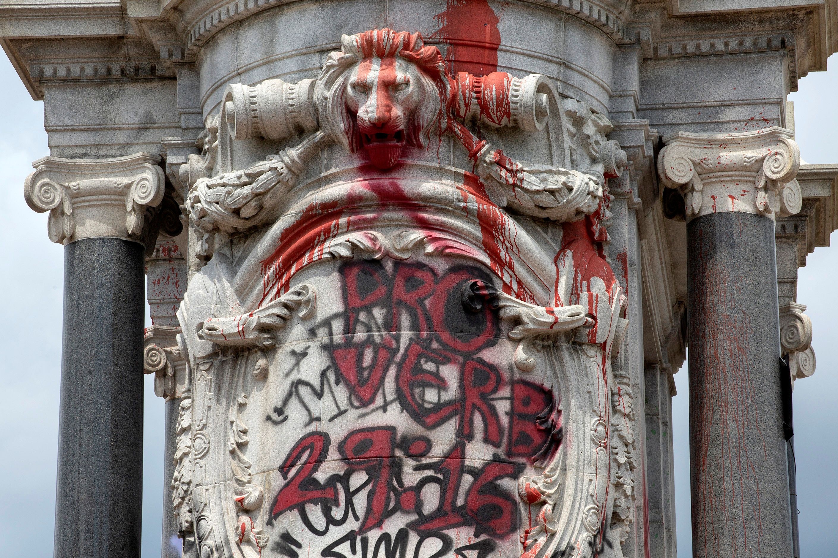 bieu tinh lat do tuong o My anh 6