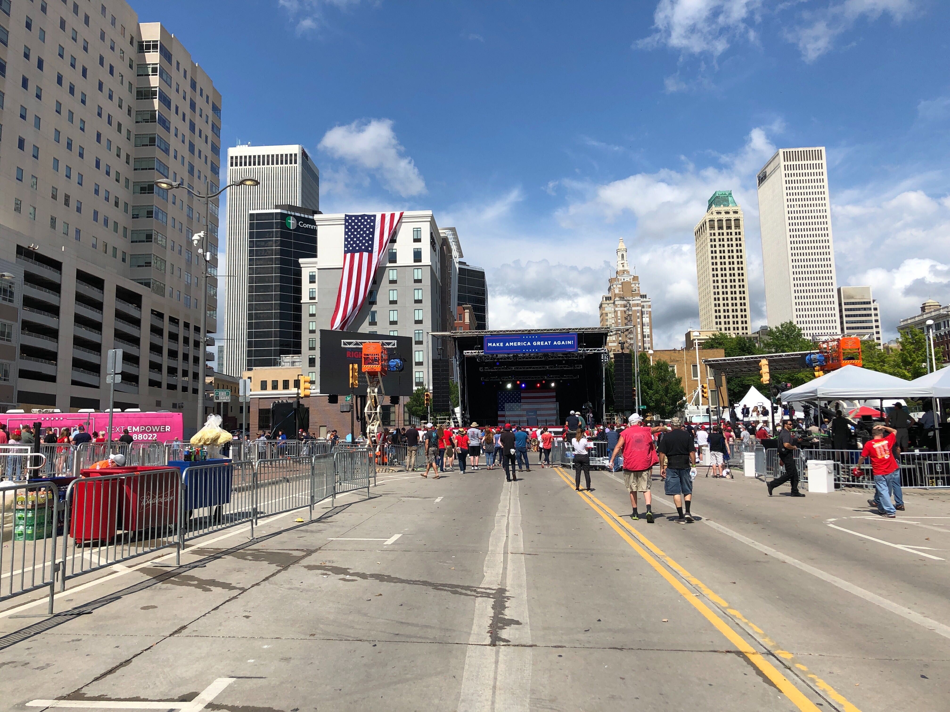 Trump huy cuoc noi chuyen ngoai troi anh 1